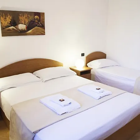 Couette-café Botton D'oro